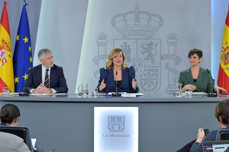 14/01/2025. Rueda de prensa tras el Consejo de Ministros: Fernando Grande-Marlaska, Pilar Alegría y Isabel Rodríguez. El ministro del Interi...